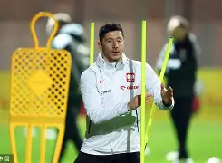 莱万多夫斯基关键节点败北，FPX带队取胜！